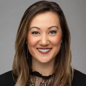Erin Price Emery, Vancouver, Real Estate Agent